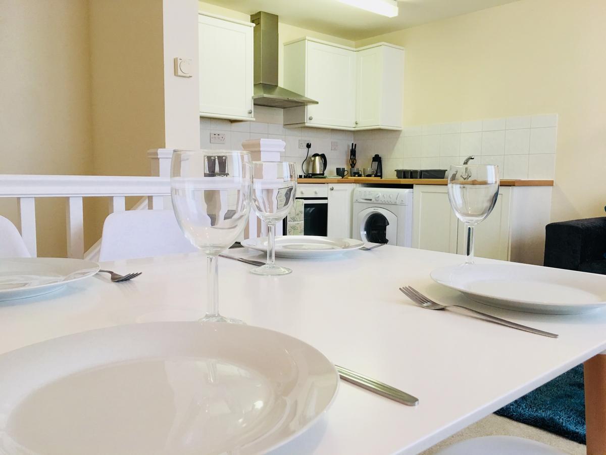 Amberblue@Epsom Apartment Екстериор снимка