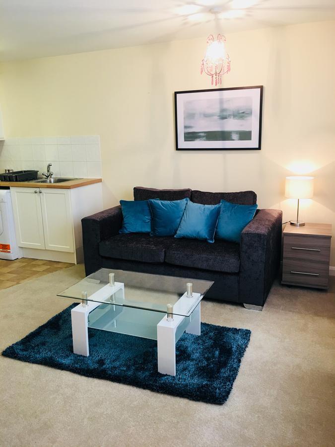 Amberblue@Epsom Apartment Екстериор снимка